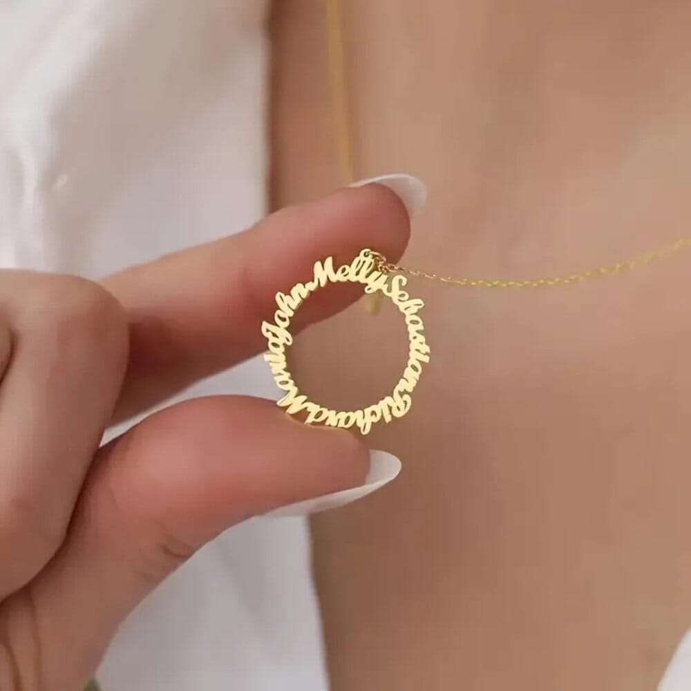 Namenskette Kreis der Liebe Necklaces Loanya Gold