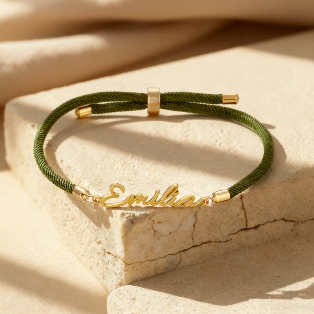 Engraved Name Cord Bracelet
Bracelets Loanya